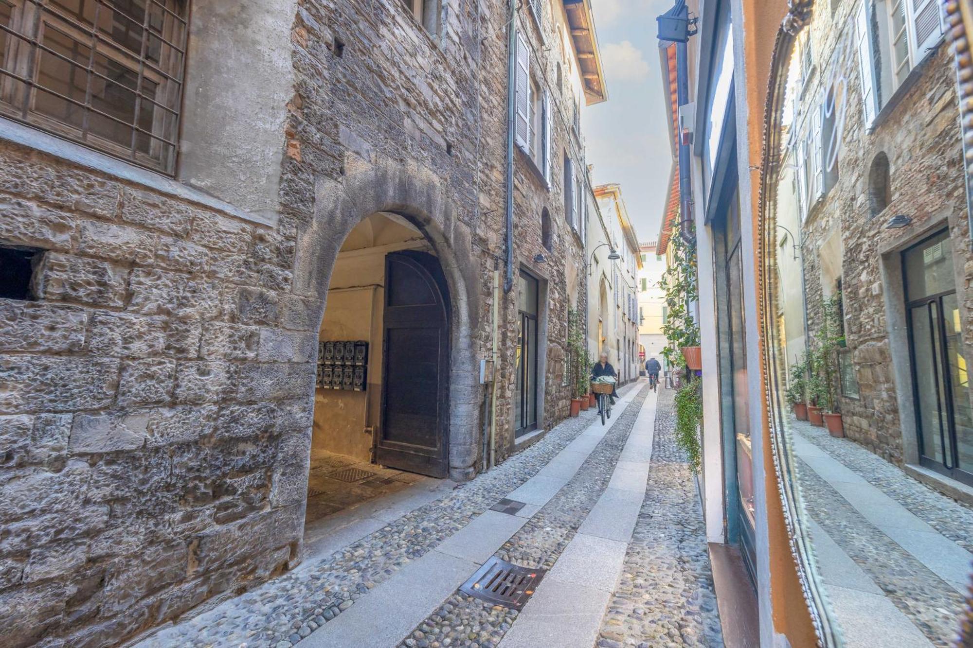 Domus Cortesella Como Luaran gambar